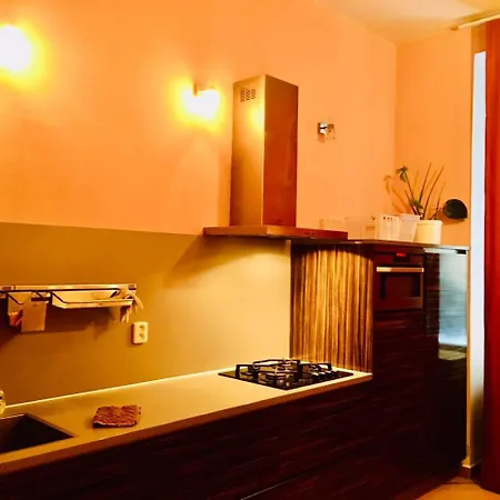 In Square 2 Apartment